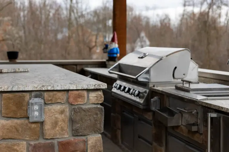 Closeup of Outdoor Granite Countertop from Unique Granite Worx